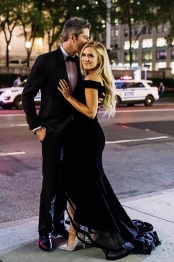 Long Black Off-the-Shoulder Prom Dresses Formal Evening Gowns 6011654