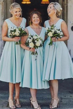 Short Blue V Neck Bridesmaid Dresses 902284