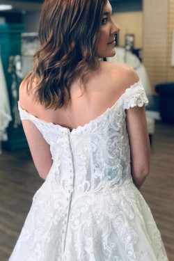 A-Line Lace and Tulle Off the Shoulder Wedding Dresses Bridal Gowns 903168
