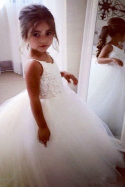 Lace and Tulle Floor Length Flower Girl Dresses 905067