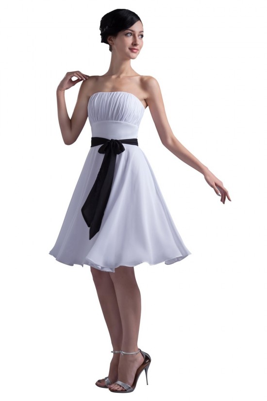 A-Line Strapess Short White Chiffon Bridesmaid Dresses/Wedding Party Dresses BD010053