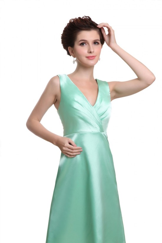 A-Line V-Neck Knee-Length Mint Green Satin Bridesmaid Dresses/Wedding Party Dresses BD010180