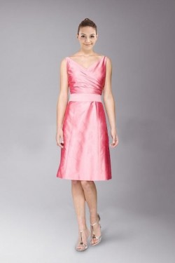 A-Line V-Neck Knee-Length Bridesmaid Dresses/Wedding Party Dresses BD010404