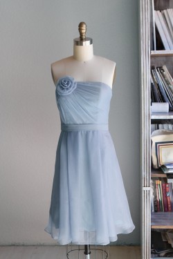 A-Line Strapless Short Chiffon Bridesmaid Dresses/Wedding Party Dresses BD010759