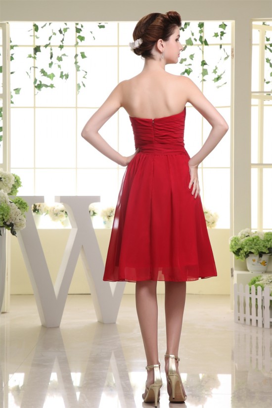 A-Line Sweetheart Knee-Length Chiffon Short Red Bridesmaid Dresses 02010241 A-Line Sweetheart Knee-Length Chiffon Short Red Bridesmaid Dresses 02010241