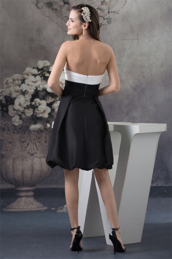 A-Line Knee-Length Strapless Sleeveless Black White Bridesmaid Dresses 02010387