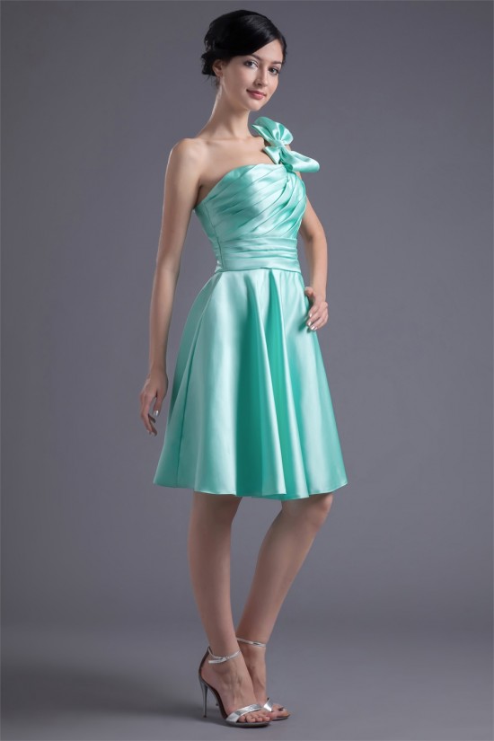 A-Line Knee-Length Bows Sleeveless Satin One-Shoulder Short Bridesmaid Dresses 02010465