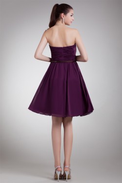 Sleeveless Strapless Knee-Length Chiffon Short Purple Bridesmaid Dresses 02010532