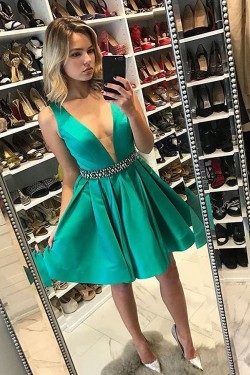 Short Green Beaded Homecoming Cocktail Graduation Prom Dresses 3021248