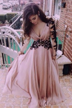 Sexy Long Sleeves V-Neck Prom Evening Dresses with Black Lace Appliques 3020595