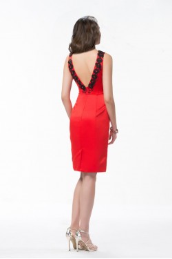 Sheath Short Beaded Red Mother of the Bride Dresses M010038