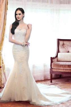 Trumpet/Mermaid Sweetheart Court Train Lace Wedding Dresses WD010043