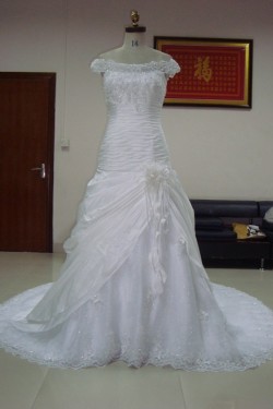 A-line Off the Shoulder Lace Chapel Train Bridal Wedding Dresses WD010061