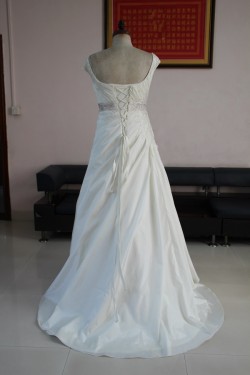 Amazing Beaded Lace Bridal Gowns Wedding Dresses WD010085