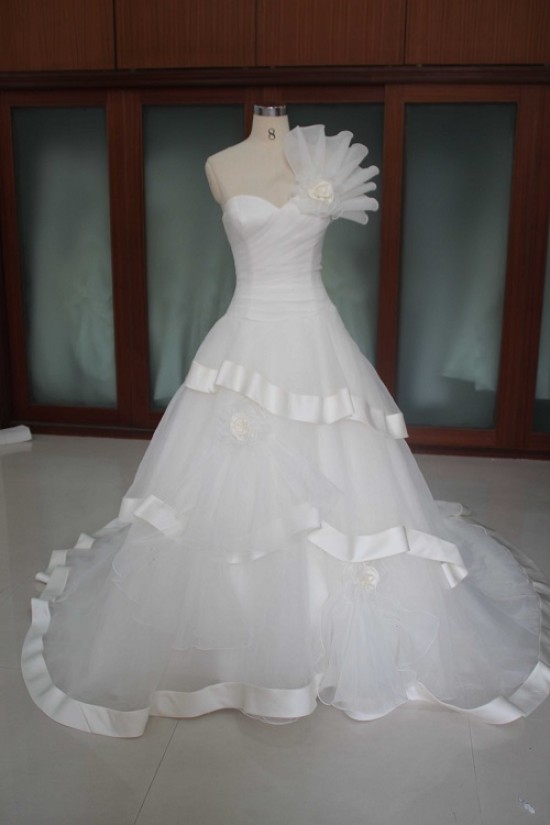 A-line Sweetheart Chapel Train Bridal Wedding Dresses WD010111 A-line Sweetheart Chapel Train Bridal Wedding Dresses WD010111