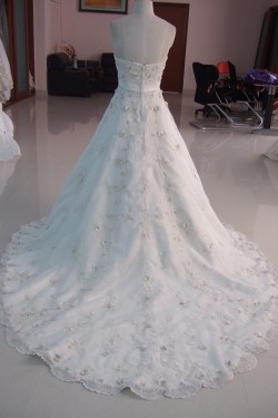 A-line Strapless Chapel Train Bridal Wedding Dresses WD010122