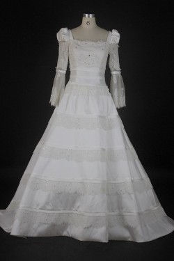 A-line Long Sleeves Beaded Lace Bridal Wedding Dresses WD010126