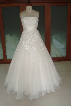 A-line Strapless Beaded Lace Bridal Wedding Dresses WD010203