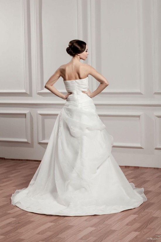 A-line Strapless Court Train Bridal Wedding Dress WD010230 A-line Strapless Court Train Bridal Wedding Dress WD010230