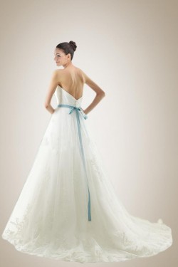 A-line Sweetheart Court Train Lace Bridal Gown WD010262