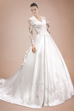 A-line V-neck Long Sleeves Chapel Train Bridal Gown WD010278