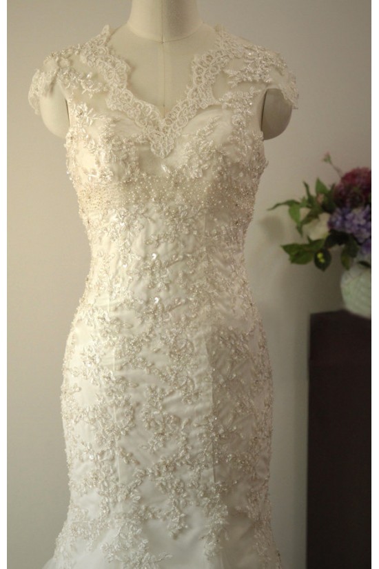 Trumpet/Mermaid Beaded Lace Bridal Gown Wedding Dress WD010448