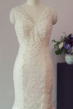 Trumpet/Mermaid V-neck Beaded Lace Bridal Gown Wedding Dress WD010453