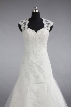 Trumpet/Mermaid Beaded Lace Bridal Gown Wedding Dress WD010468