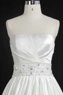 Ball Gown Strapless Beaded Bridal Gown Wedding Dress WD010491