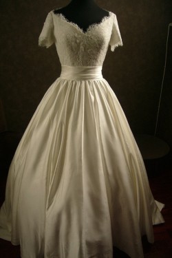 Ball Gown Short Sleeves Lace Bridal Wedding Dresses WD010543