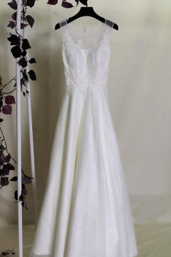 A-line Lace Bridal Gown Wedding Dress WD010702