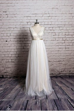 A-line V-neck Lace Bridal Gown Wedding Dress WD010717