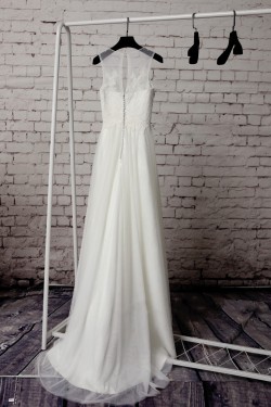 A-line Lace Bridal Gown Wedding Dress WD010727