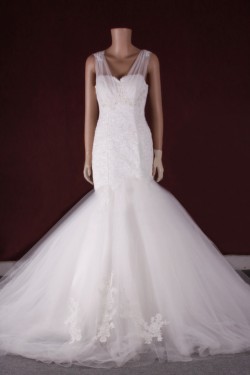 Trumpet/Mermaid Beaded Lace and Tulle Bridal Gown Wedding Dress WD010772