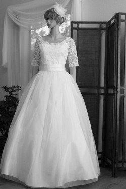 Ball Gown Half Sleeves Lace Appliques Bridal Wedding Dresses WD010849