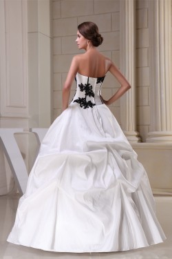 Ball Gown Strapless Beaded Appliques Lace Taffeta Beautiful Wedding Dresses 2030041