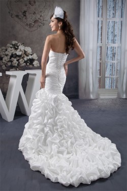 Sweetheart Mermaid/Trumpet Sleeveless Satin Taffeta Beaded Wedding Dresses 2031018