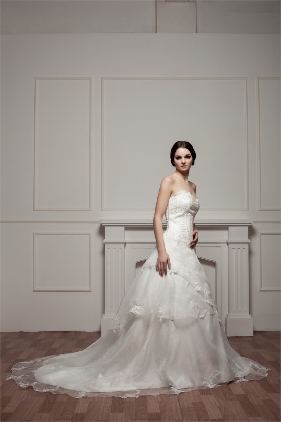 Wonderful A-Line Sleeveless Sweetheart Lace Wedding Dresses 2031071 Wonderful A-Line Sleeveless Sweetheart Lace Wedding Dresses 2031071