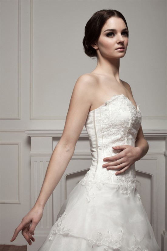 Wonderful A-Line Sleeveless Sweetheart Lace Wedding Dresses 2031071 Wonderful A-Line Sleeveless Sweetheart Lace Wedding Dresses 2031071