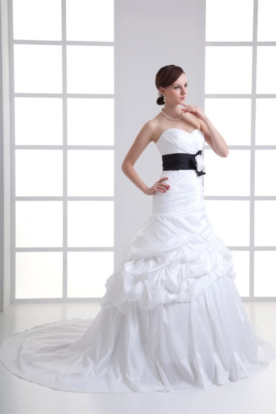 Amazing Sweetheart Sleeveless Taffeta Ball Gown Wedding Dresses 2031117