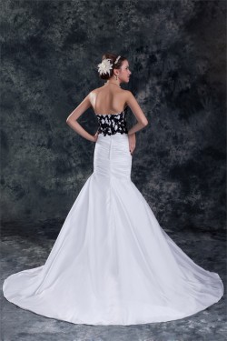 Beautiful A-Line Strapless Sleeveless Taffeta Lace Black White Wedding Dresses 2031128