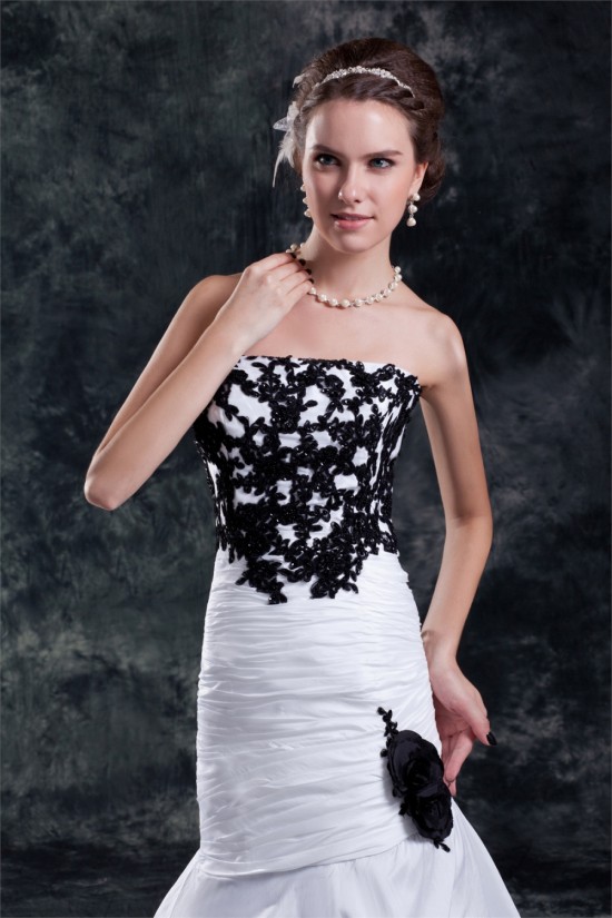 Beautiful A-Line Strapless Sleeveless Taffeta Lace Black White Wedding Dresses 2031128