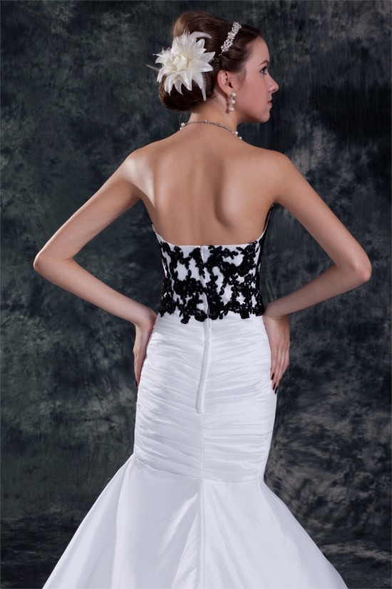 Beautiful A-Line Strapless Sleeveless Taffeta Lace Black White Wedding Dresses 2031128