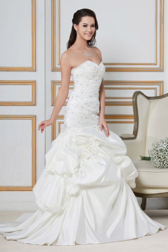 A-Line Sweetheart Court Train Beaded Lace Wedding Dresses 2031439