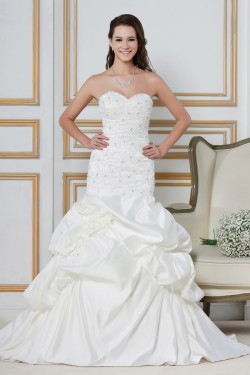 A-Line Sweetheart Court Train Beaded Lace Wedding Dresses 2031439