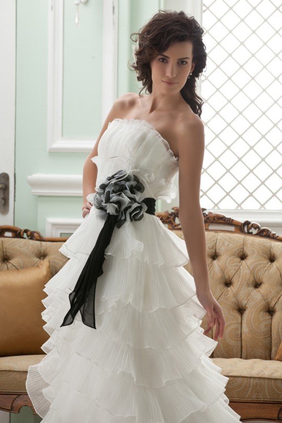 A-Line Strapless Court Train Wedding Dresses 2031444 A-Line Strapless Court Train Wedding Dresses 2031444