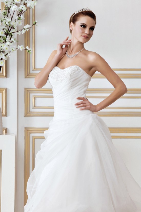 A-Line Strapless Court Train Lace Wedding Dresses 2031463 A-Line Strapless Court Train Lace Wedding Dresses 2031463