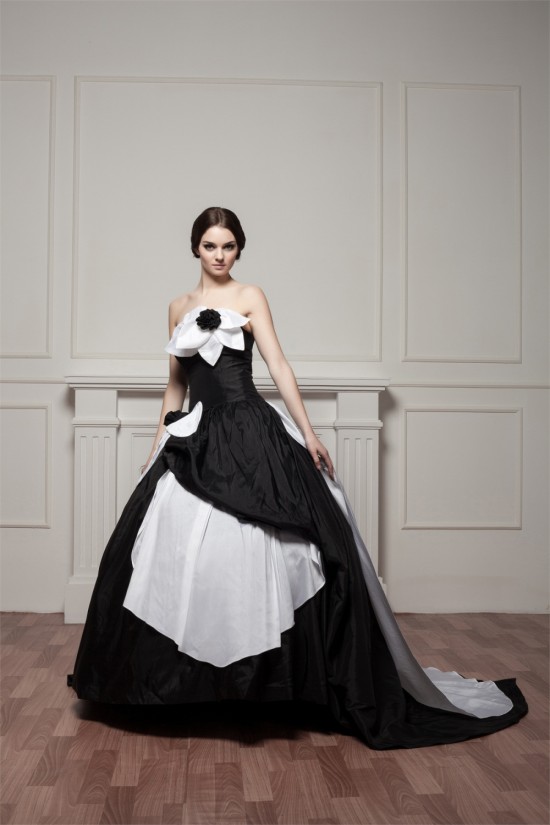 A-Line Strapless Brush Sweep Train Handmade Flowers Wedding Dresses 2030558 A-Line Strapless Brush Sweep Train Handmade Flowers Wedding Dresses 2030558
