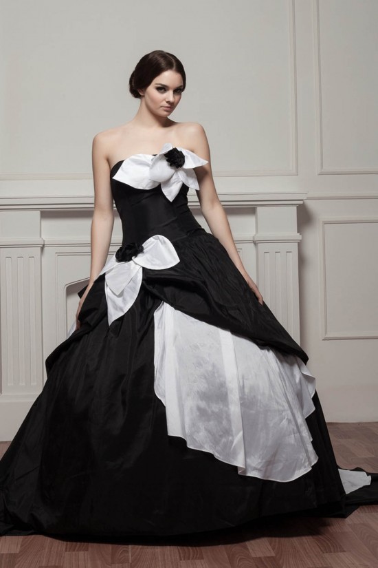 A-Line Strapless Brush Sweep Train Handmade Flowers Wedding Dresses 2030558 A-Line Strapless Brush Sweep Train Handmade Flowers Wedding Dresses 2030558