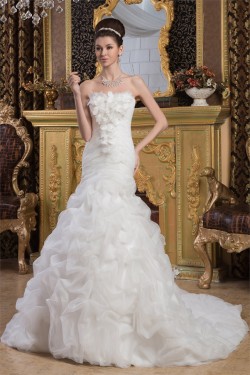 Beautiful Sleeveless Satin Strapless A-Line Wedding Dresses 2030631